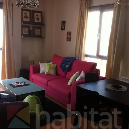Hotel Habitat Zona Media
